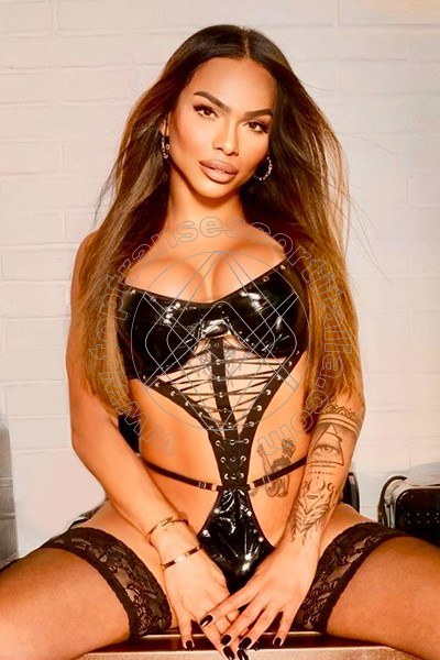 Foto 37 di Nauana Lima Pornostar transescort Milano