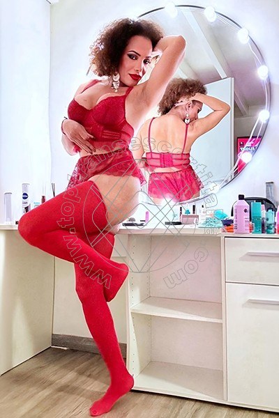Foto 5 di Izabella Rabanne transescort Torino