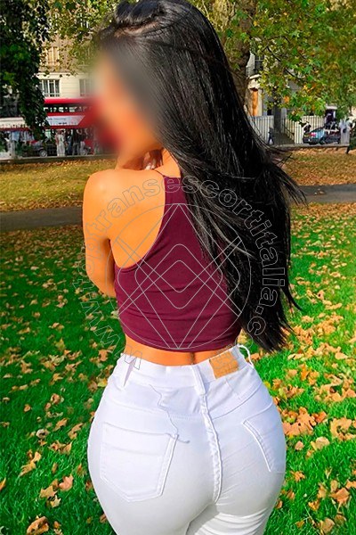 Foto 2 di Giulia Italiana transescort Roma