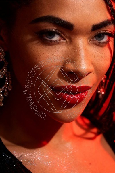 Foto 2 di Mariah Massage transescort Brindisi