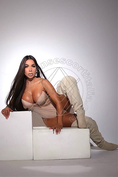 Foto 22 di Alícia Lins transescort Milano