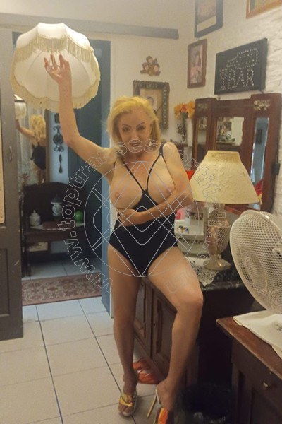 Foto 2 di Fabiola La Cortigiana transescort Pavia