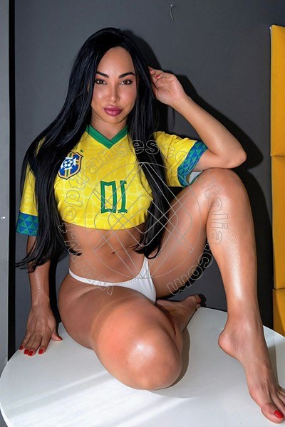 Foto 2 di Jennifer Anguria Pornostar transescort Taranto