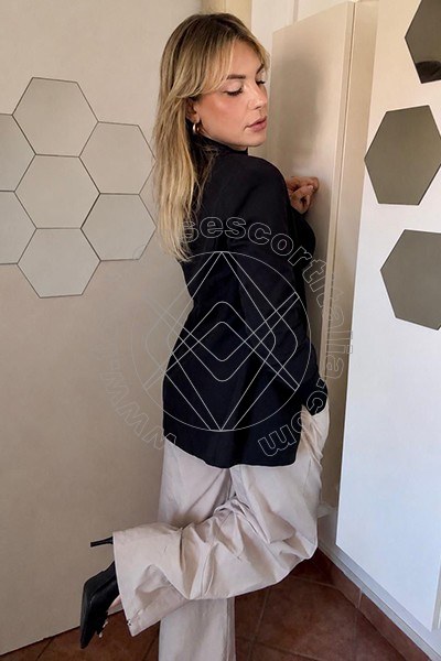Foto 3 di Sonia Italiana transescort Milano
