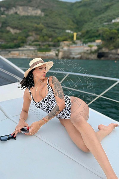 Foto 21 di Arianna Ferrari Pornostar transescort Milano