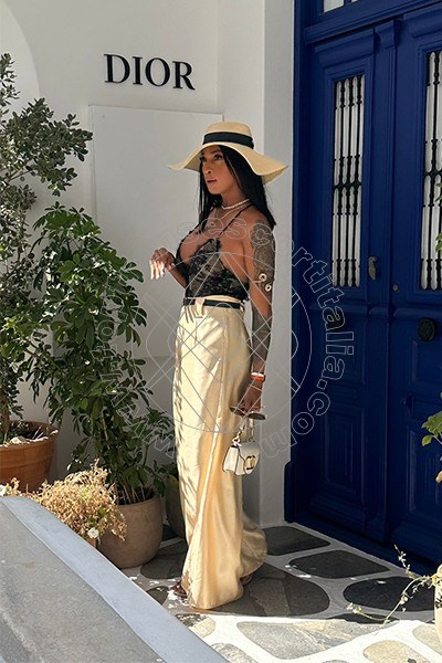 Foto 18 di Arianna Ferrari Pornostar transescort Roma