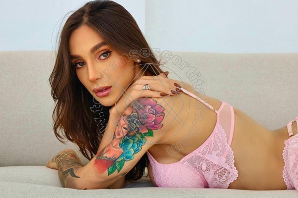 Foto 8 di Helena Meirelles transescort Milano