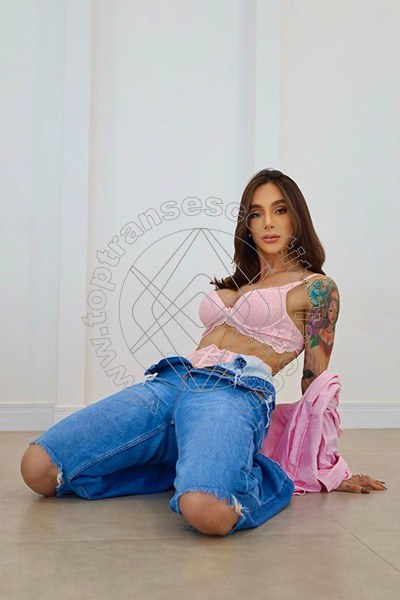 Foto 2 di Helena Meirelles transescort Milano
