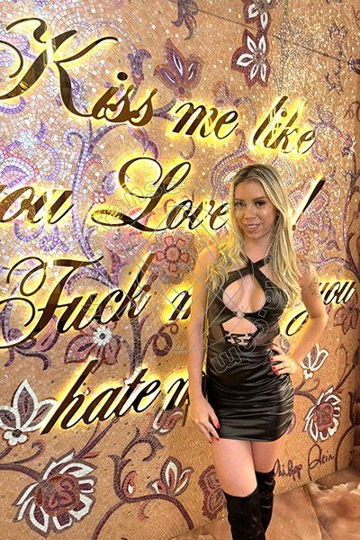 Foto 51 di Pornostar Riane Mello transescort Roma