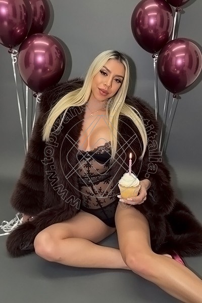 Foto 23 di Pornostar Riane Mello transescort Roma