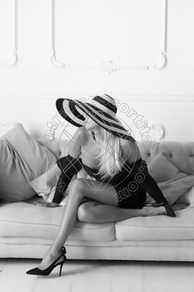 Foto 20 di Selvaggia Donati transescort Milano