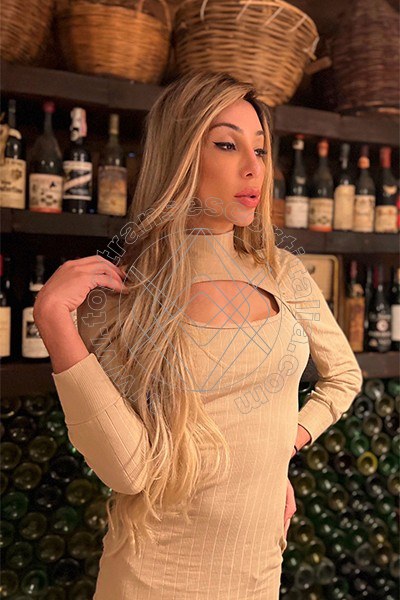 Foto 12 di Paloma Veiga Pornostar Brasileira transescort Milano