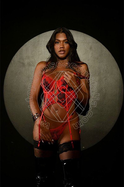 Foto 29 di Sofhia Castyllo transescort Milano