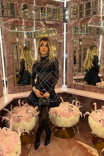 Foto 141 di Rafaella Menicucci Xxl transescort Milano