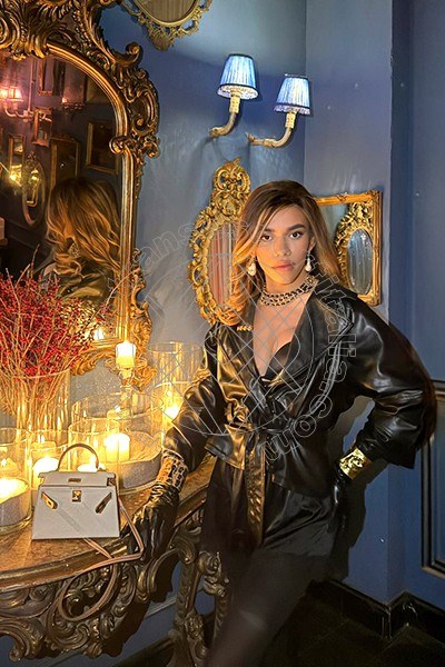 Foto 18 di Rafaella Menicucci Xxl transescort Milano