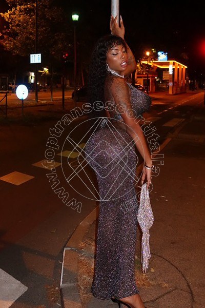 Foto 2 di Campbell transescort Firenze