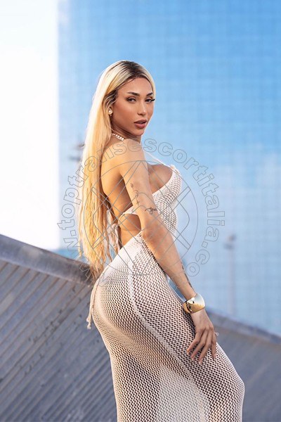 Foto 28 di Karollayne arruda transescort Milano
