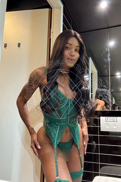 Foto 105 di Karina Rios Pornostar transescort Como