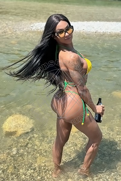 Foto 39 di Karina Rios Pornostar transescort Como