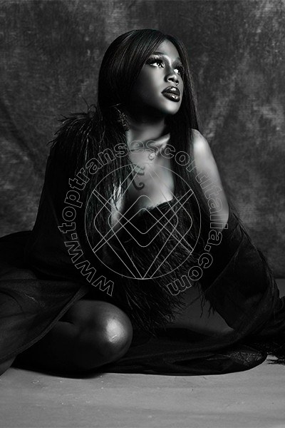 Foto 13 di Nimat transescort Roma