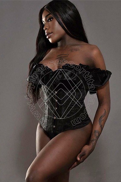 Foto 2 di Nimat transescort Roma