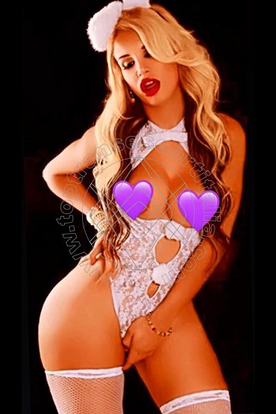 Foto 40 di Rebecca Isabell transescort Milano