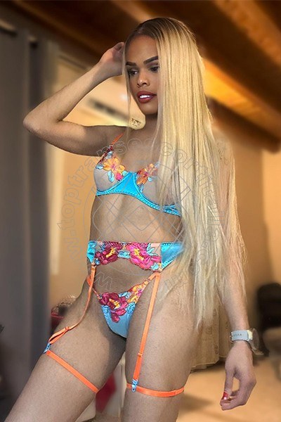 Foto 14 di Vitoria Evans transescort Firenze