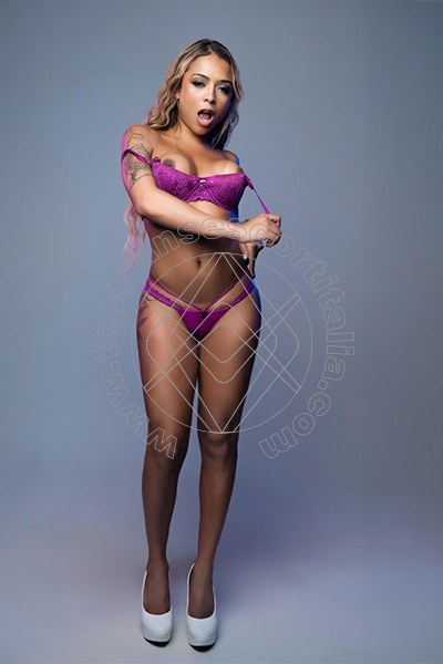 Foto 13 di Carolina Lins transescort Bela Vista