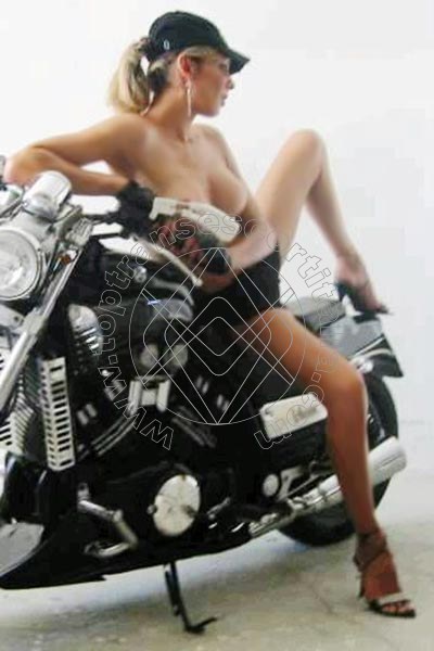 Foto 5 di Sharon Gold transescort Milano