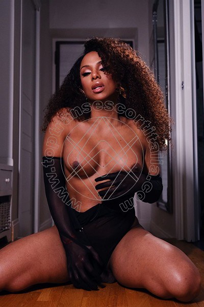 Foto 51 di Tazia Duran transescort Latina