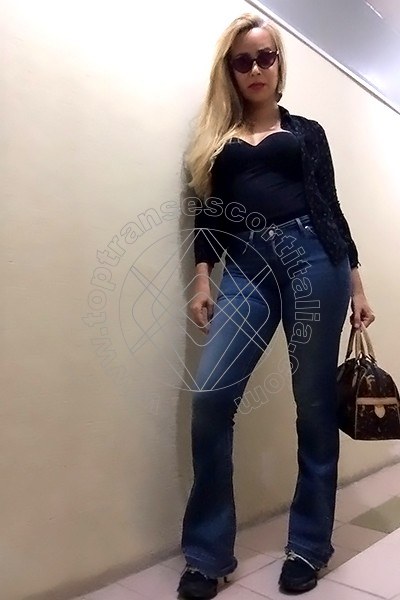 Foto 3 di Jenny Lopez transescort Busto Arsizio