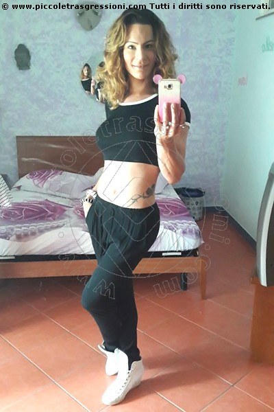 Foto selfie 12 di Priscilla Beckham transescort Alessandria