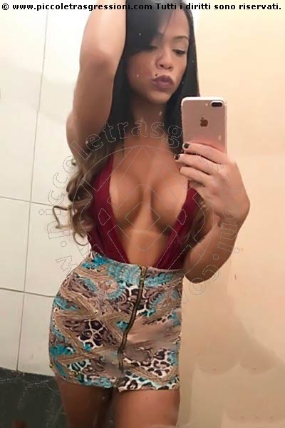 Foto selfie 2 di Flavia Ozores transescort Parigi