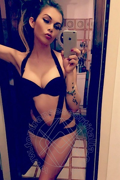 Foto selfie 81 di Thais Ferraz transescort Roma