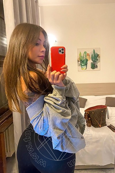 Foto selfie 48 di Thais Ferraz transescort Roma