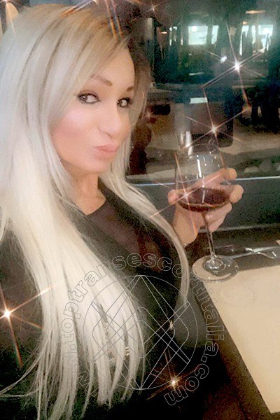 Foto selfie 405 di Pamy La Diva Stellare transescort Losanna