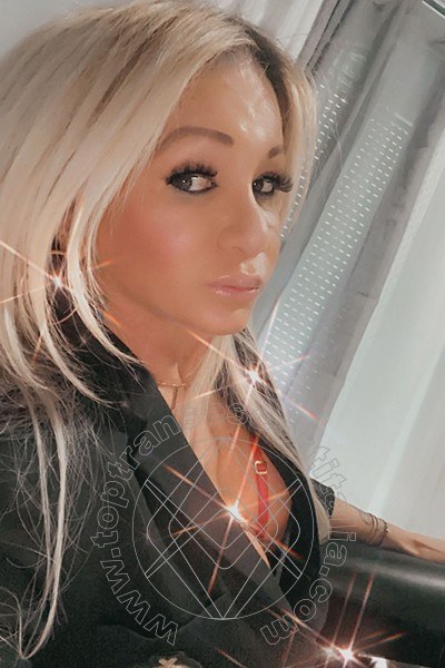 Foto selfie 399 di Pamy La Diva Stellare transescort Losanna