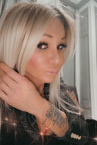 Foto selfie 398 di Pamy La Diva Stellare transescort Losanna