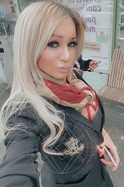 Foto selfie 384 di Pamy La Diva Stellare transescort Losanna