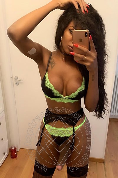 Foto selfie hot 4 di Maya Venere transescort Milano