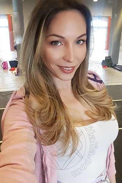Foto selfie 32 di Laviny Albuquerque Pornostar transescort Legnano