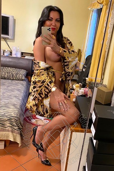 Foto selfie 143 di Emme transescort Alba Adriatica