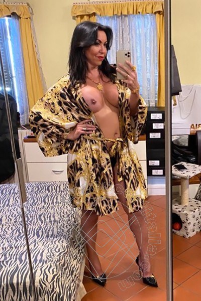 Foto selfie 142 di Emme transescort Alba Adriatica