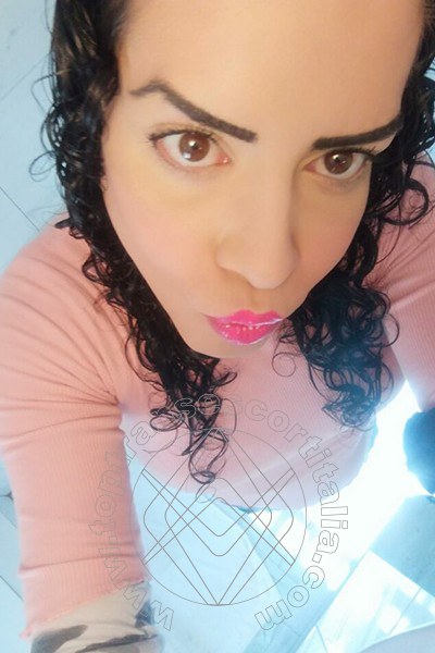 Foto selfie 28 di Lucy Praga transescort Vibo Valentia