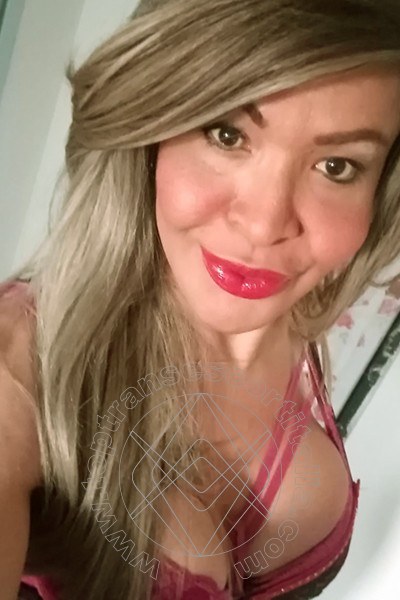 Foto selfie 127 di Tainá Oliveira transescort Prato