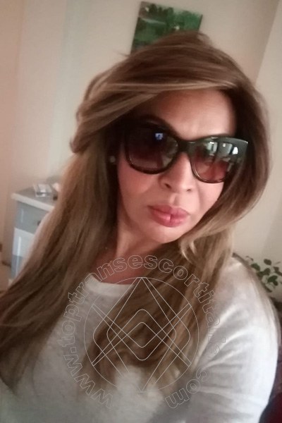 Foto selfie 125 di Tainá Oliveira transescort Prato