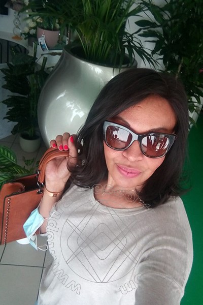 Foto selfie 121 di Tainá Oliveira transescort Prato