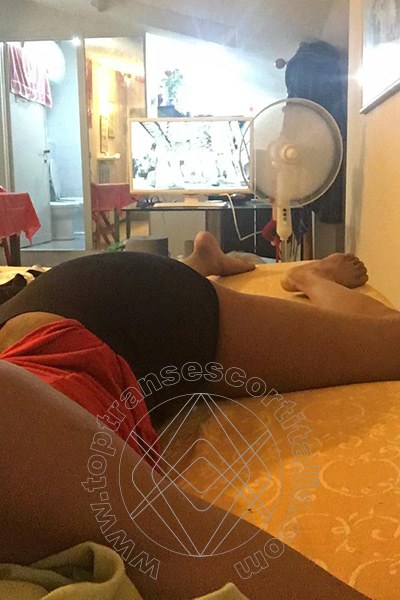 Foto selfie 4 di Lucrezia Hikman transescort Prato