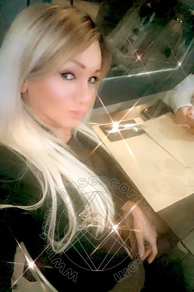 Foto selfie 326 di Pamy La Diva Stellare transescort Losanna