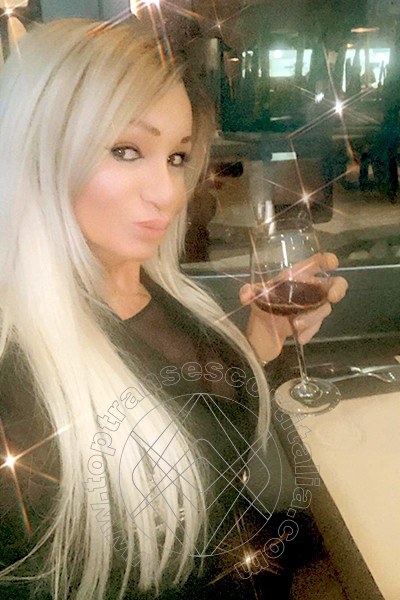 Foto selfie 316 di Pamy La Diva Stellare transescort Losanna